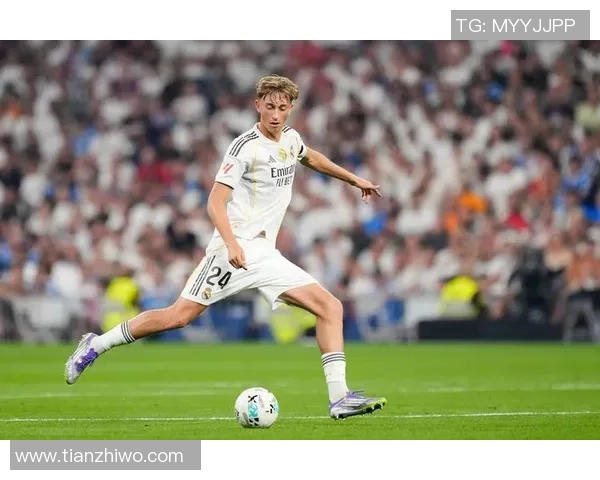 欧联杯皇马大胜波尔图红牌争议引发全场热议与讨论