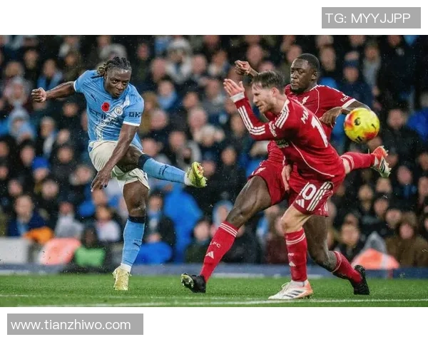 世界杯激战那不勒斯与热刺0比0平局绝杀瞬间引发全场热烈反响数据分析