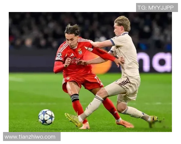 欧冠激战本菲卡与曼联战成平局乌龙球引发全场热议与转会传闻